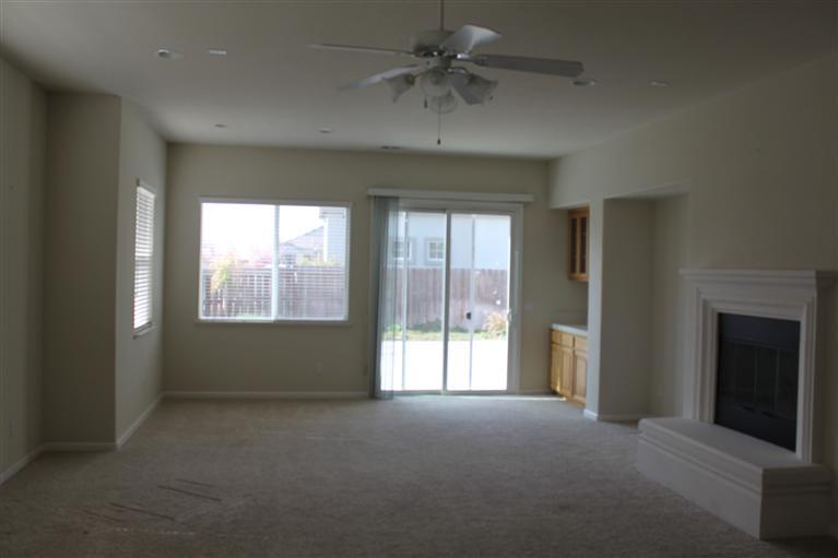 225 Primrose Ave, Manteca, CA 95337 photo 2