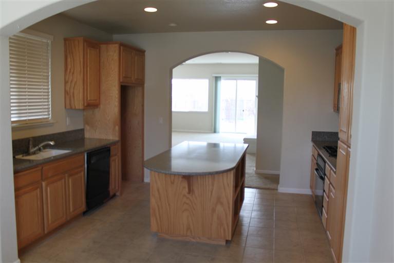 225 Primrose Ave, Manteca, CA 95337 photo 3