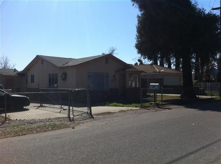 1020 Florence Ave, Modesto, CA 95351 photo 2