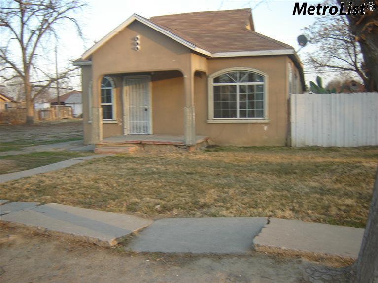 360 E Durian, Coalinga, CA 93210 photo 1