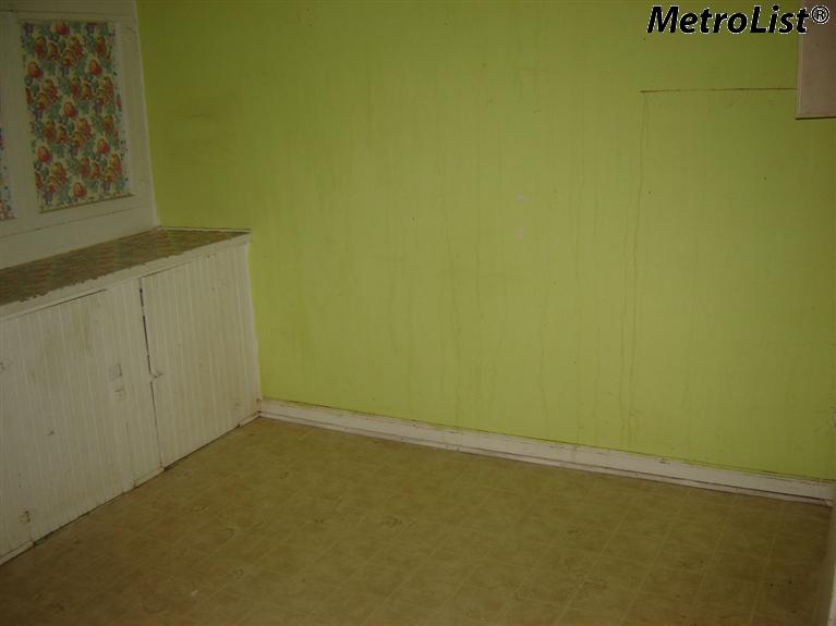 360 E Durian, Coalinga, CA 93210 photo 5