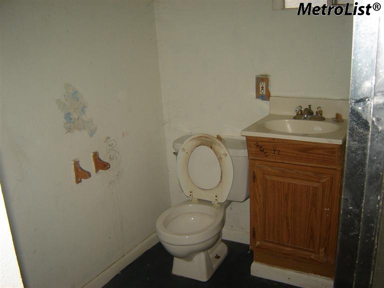 360 E Durian, Coalinga, CA 93210 photo 6