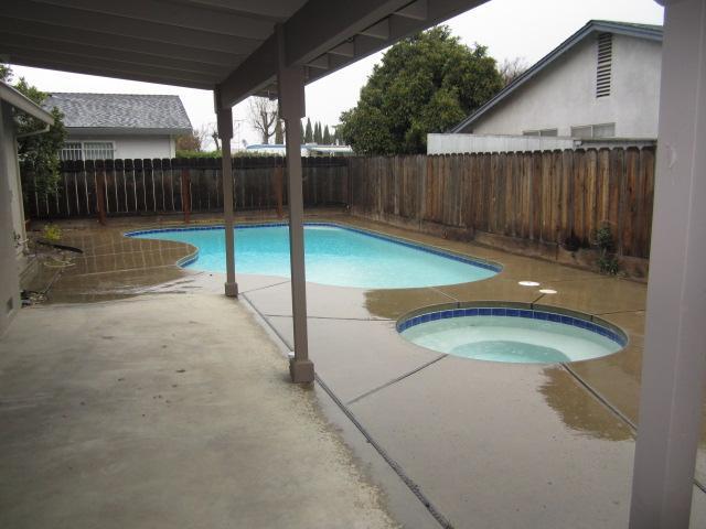 3824 Drakeshire Dr, Modesto, CA 95356 photo 9