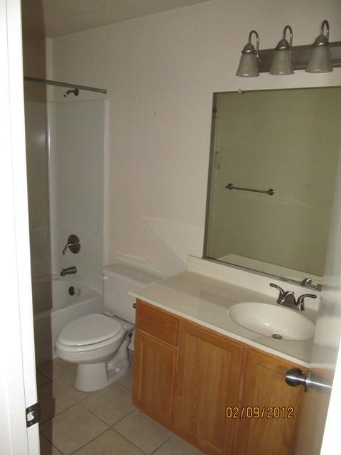 512 Pirinen Ln #e, Modesto, CA 95354 photo 3