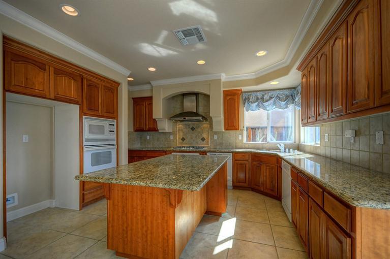 1112 Bryan Ct, Folsom, CA 95630 photo 4
