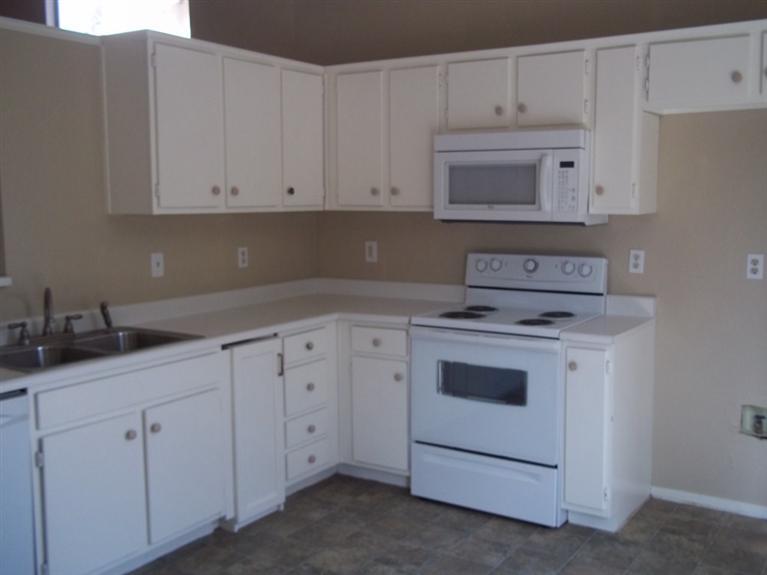 704 Chadburn Ct, Modesto, CA 95357 photo 3