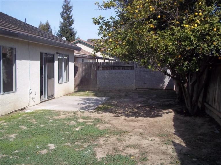 704 Chadburn Ct, Modesto, CA 95357 photo 8