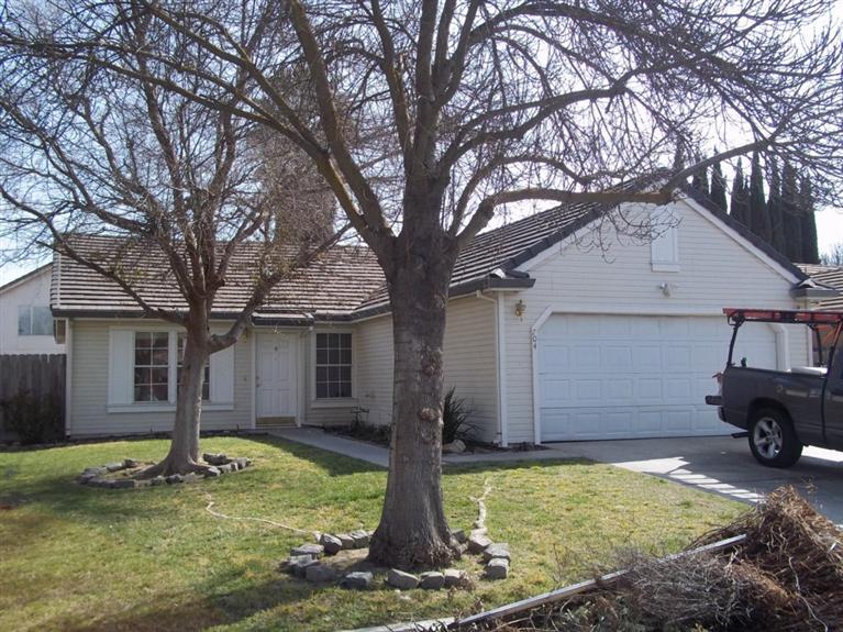 704 Chadburn Ct, Modesto, CA 95357 photo 1