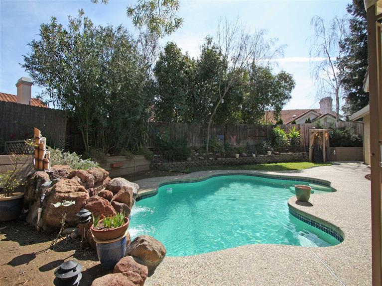 104 Hopper Ln, Folsom, CA 95630 photo 17