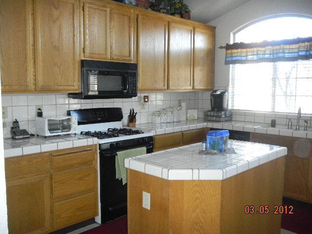 4177 Pernet Ct, Turlock, CA 95382 photo 2