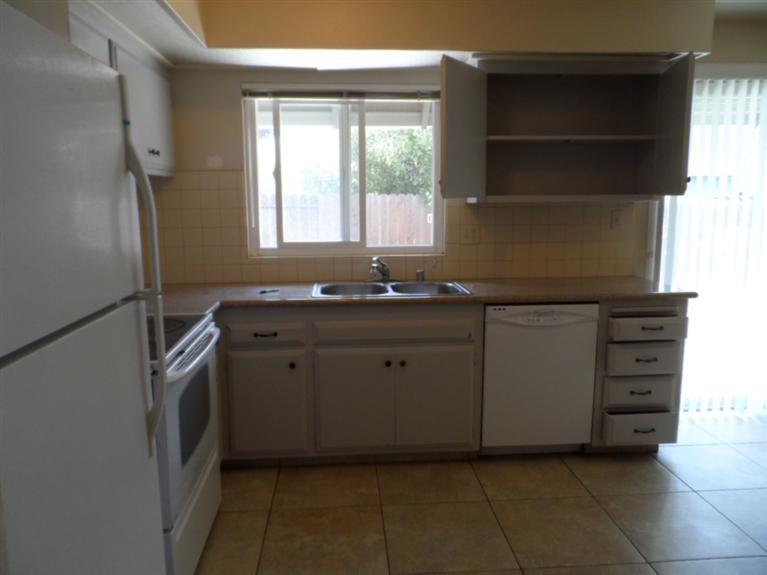 545 El Capitan Ave, Manteca, CA 95337 photo 6