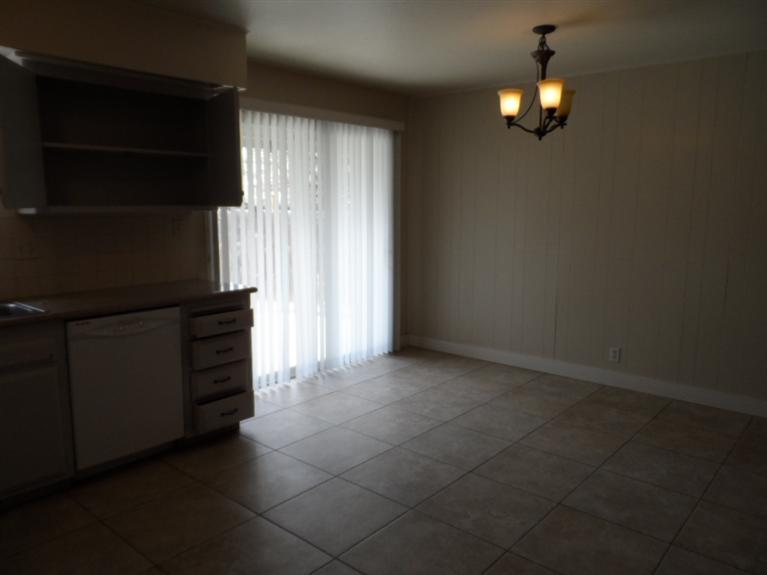 545 El Capitan Ave, Manteca, CA 95337 photo 8