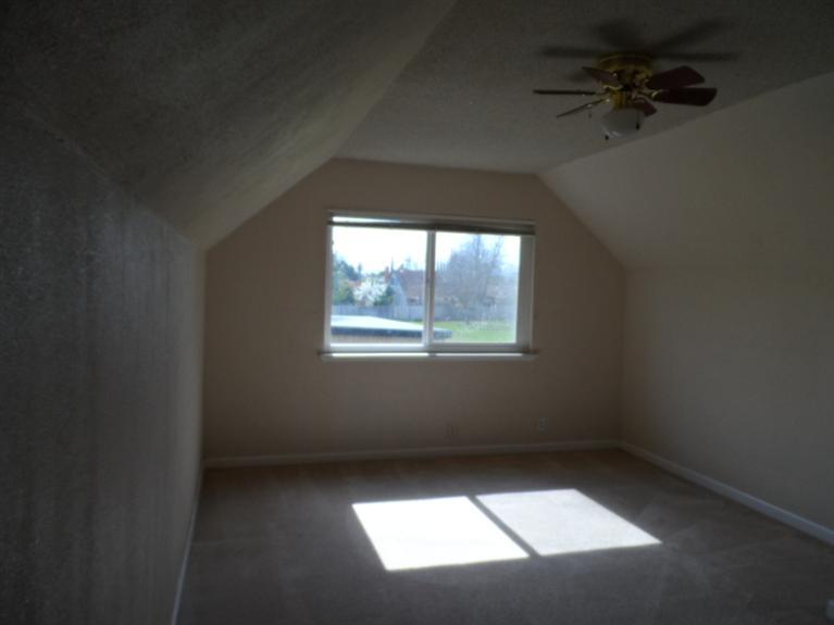 545 El Capitan Ave, Manteca, CA 95337 photo 11
