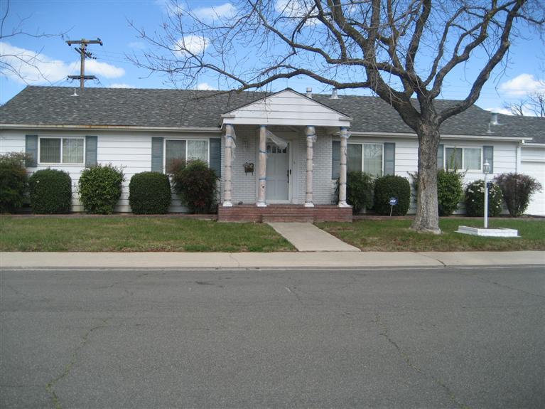 701 Amber St, Modesto, CA 95356 photo 2