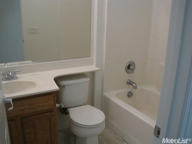 779 Bertwood Ln, Patterson, CA 95363 photo 10