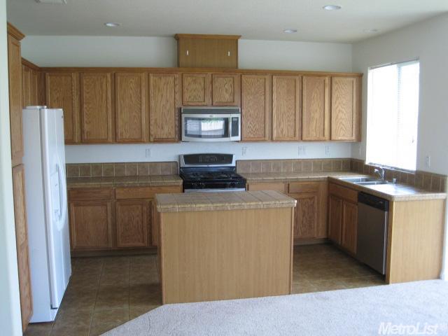 779 Bertwood Ln, Patterson, CA 95363 photo 3