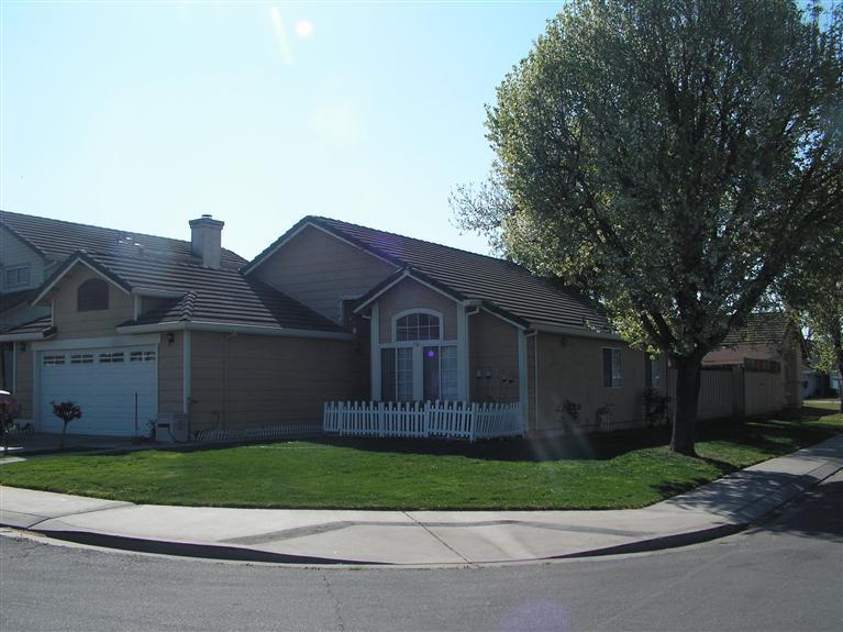 736 Glen Arbor Way, Modesto, CA 95358 photo 2