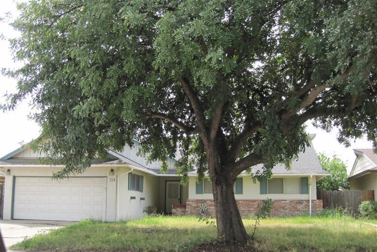 320 Derecho Way, Tracy, CA 95376 photo 1