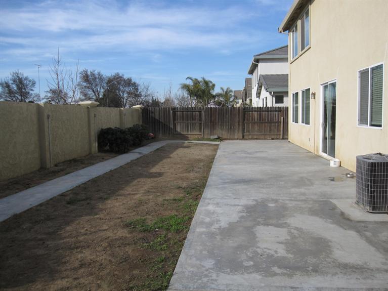 2309 Hidden Oak Ct, Ceres, CA 95307 photo 2