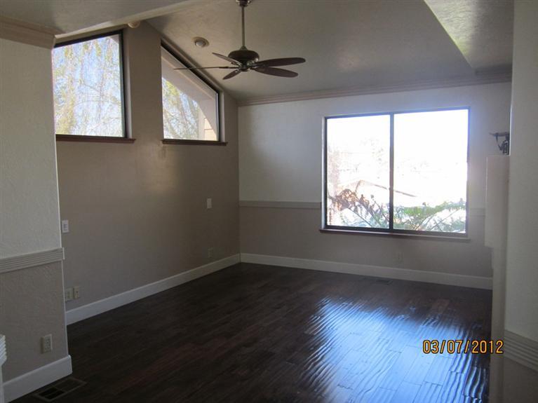 1010 Rose Ave, Modesto, CA 95355 photo 4