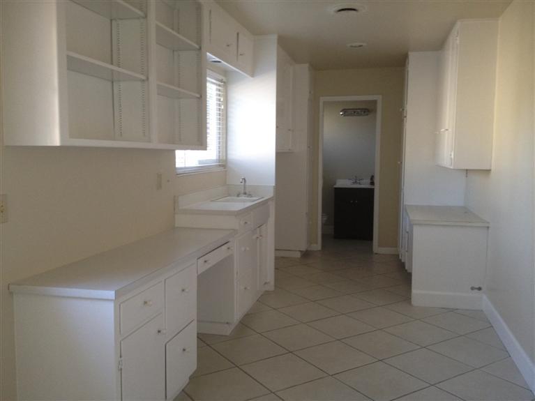 916 Mills Ave, Modesto, CA 95350 photo 8