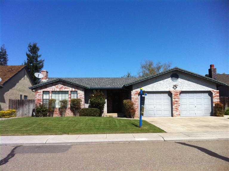 729 Nancy Dr, Ripon, CA 95366 photo 1