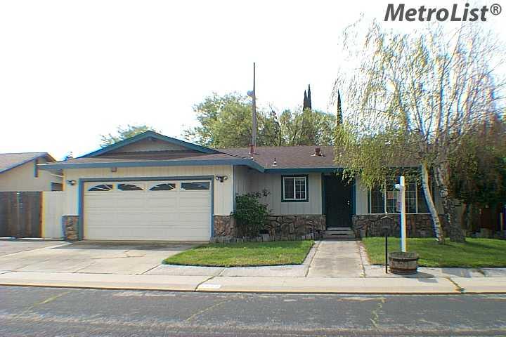 3212 Moonview Dr, Ceres, CA 95307 photo 1