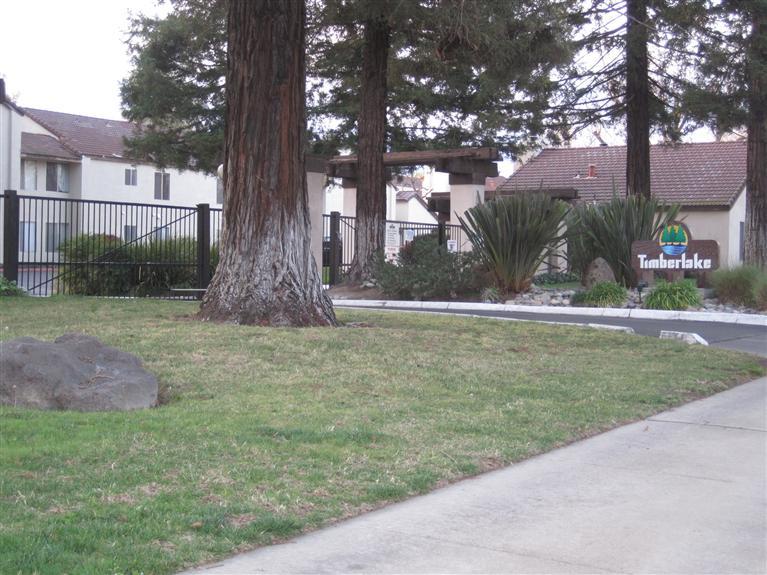 3701 Colonial Dr #152, Modesto, CA 95356 photo 2
