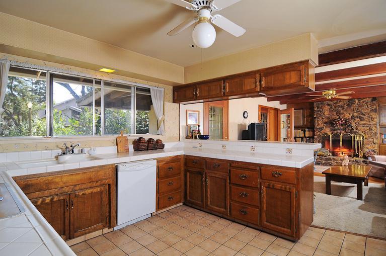 5060 Keane Dr, Carmichael, CA 95608 photo 3