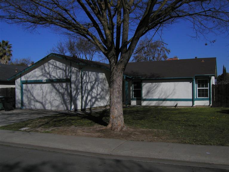 3229 Burnside Ave, Modesto, CA 95354 photo 1