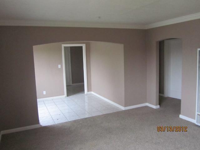 1113 Eugene Ave, Modesto, CA 95351 photo 2