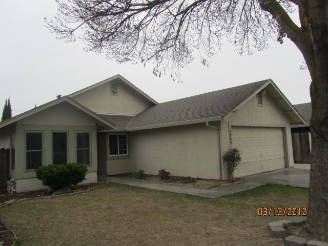 1329 Tyrus St, Modesto, CA 95351 photo 2