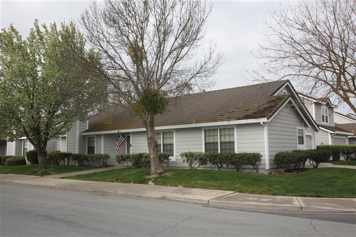 3529 Regency Park Dr, Modesto, CA 95356 photo 2