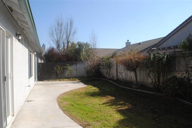 1076 Schadeck St, Manteca, CA 95336 photo 14