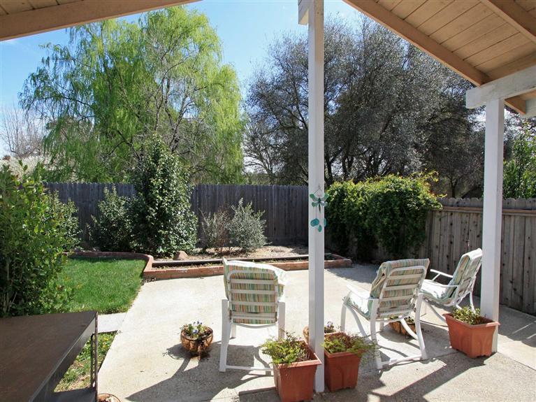 4070 Crabtree Ct, Carmichael, CA 95608 photo 9