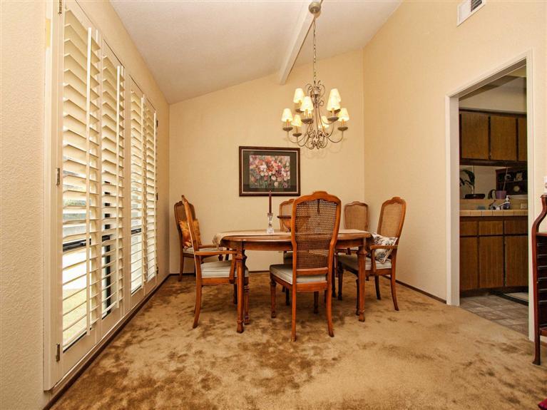 4070 Crabtree Ct, Carmichael, CA 95608 photo 5