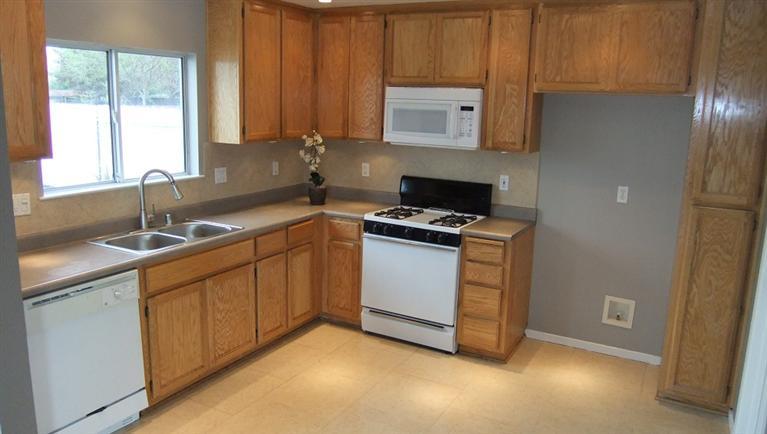 490 Victory Ave, Manteca, CA 95336 photo 3