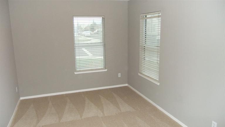 490 Victory Ave, Manteca, CA 95336 photo 8