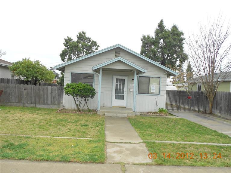 820 Virginia St, Manteca, CA 95337 photo 1