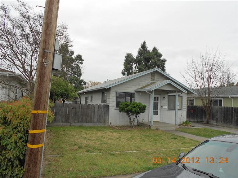 820 Virginia St, Manteca, CA 95337 photo 2