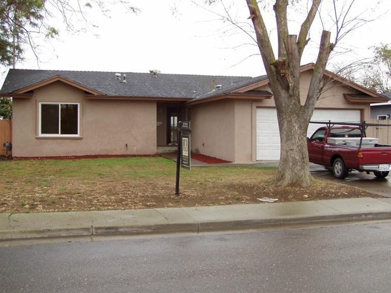 36 Manor Ave, Gustine, CA 95322 photo 1
