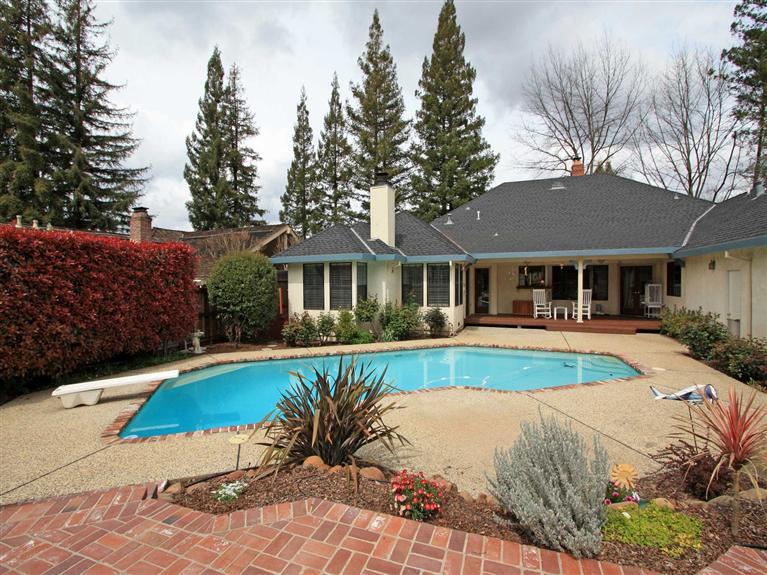 6424 Meadowhill Ct, Carmichael, CA 95608 photo 18