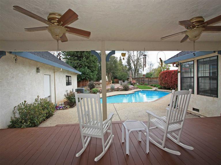 6424 Meadowhill Ct, Carmichael, CA 95608 photo 21