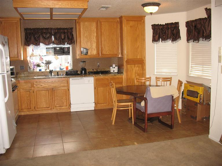 8141 Gloriann Way, Antelope, CA 95843 photo 2