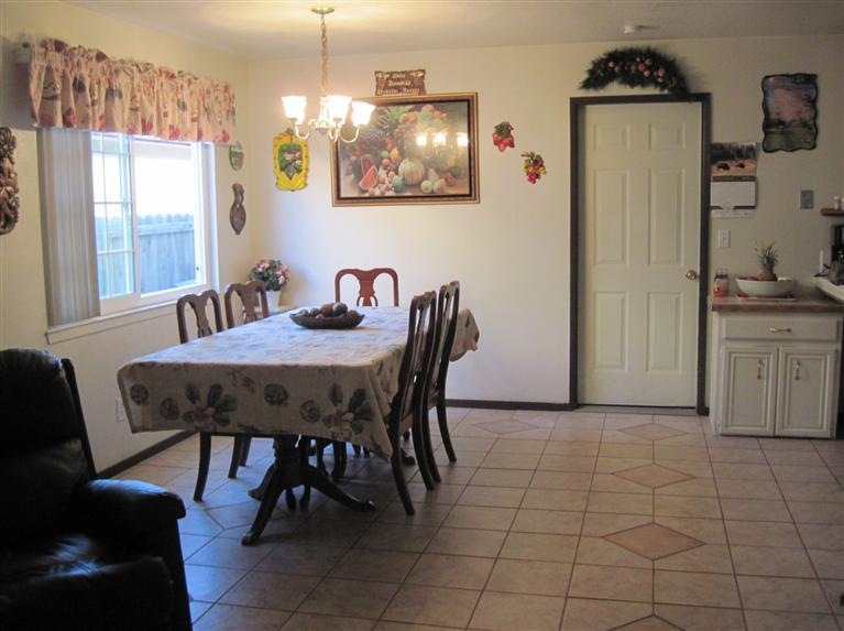 1617 Derek Way, Modesto, CA 95350 photo 5
