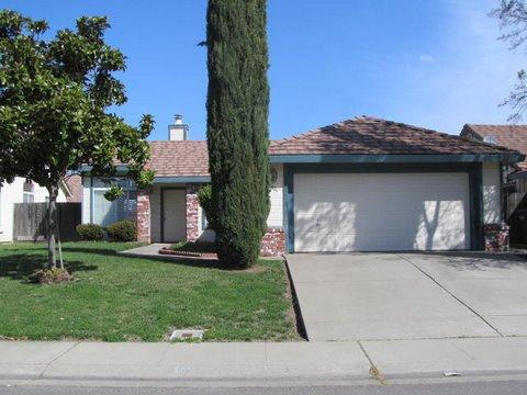 5621 Mapleton Way, Sacramento, CA 95823 photo 1