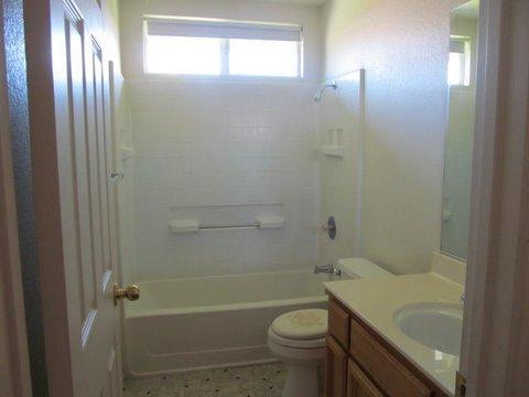 5621 Mapleton Way, Sacramento, CA 95823 photo 10