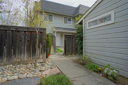 3140 Woods Cir, Davis, CA 95616 photo 2