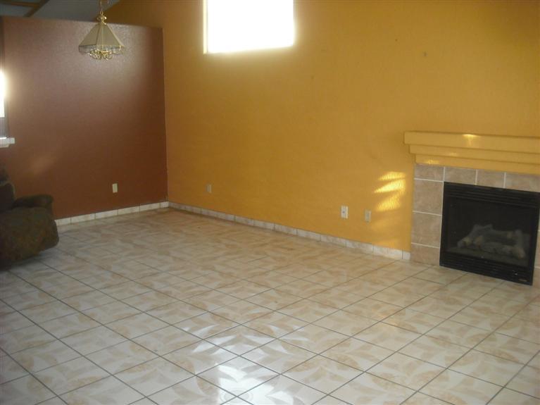 2761 Skybrite Dr, Ceres, CA 95307 photo 2