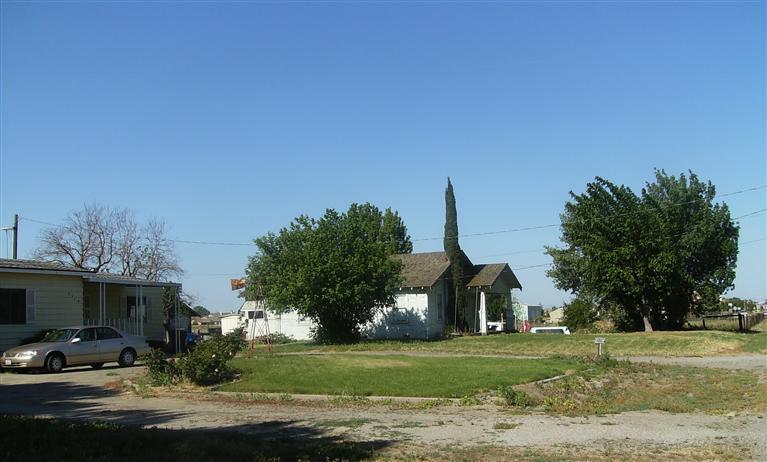 2112 E Zeering Rd, Denair, CA 95316 photo 2